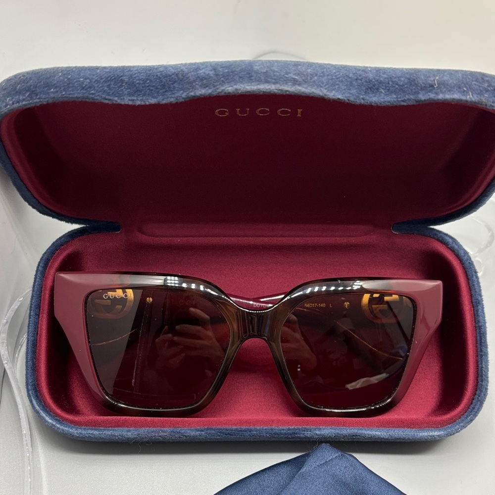 GUCCI Women's Havana Burgundy and Tortoise Sunglasses - Picture 2 of 7
